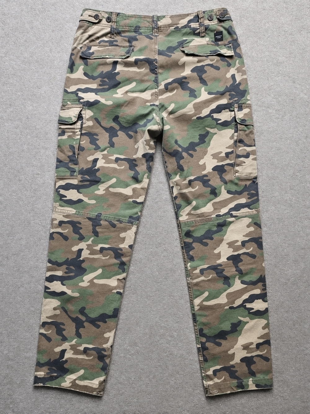 American Eagle Y2K Camo Cargo Pants 33x34 Utility Military Streetwear - Picture 2 of 10